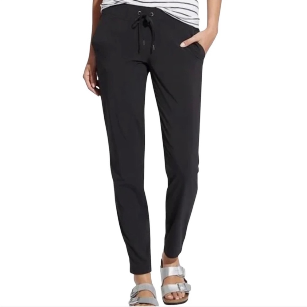 Athleta Midtown Ankle Pant in Black